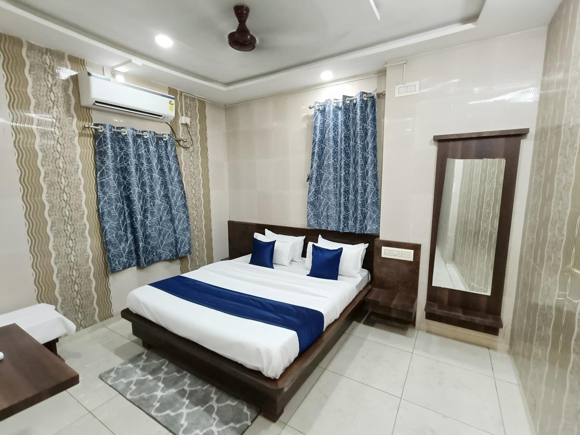 Hotel Shree Nath - 200 Meters From Dwarkadhish Temple Exterior photo
